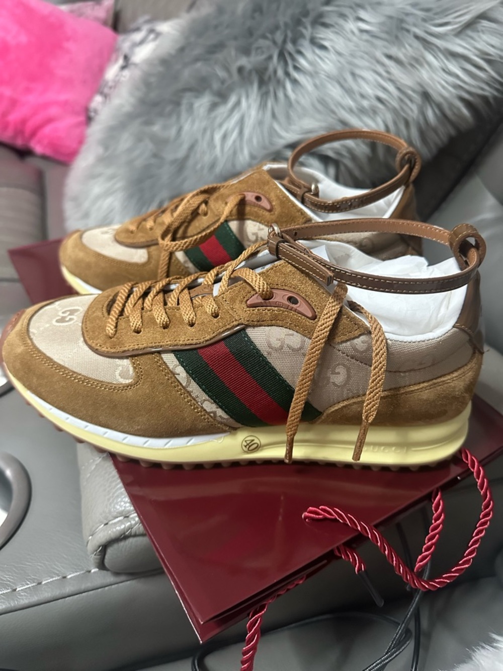 Women’s Beige Gucci Re-Motion Sneakers Size 8.5